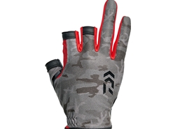 Daiwa - 2019 Light Sensitive 3 Finger Cut Gloves - DG-80009 -  BLACK CAMO x RED - M Size | Eastackle